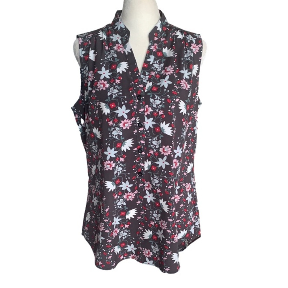 Cabi Dark Gray Floral Fiesta Buttoned Sleeveless V-Neck Casual Tank Top Blouse